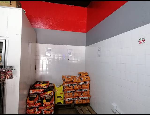 700M² BUSINESS FOR SALE IN STILFONTEIN EXT 2